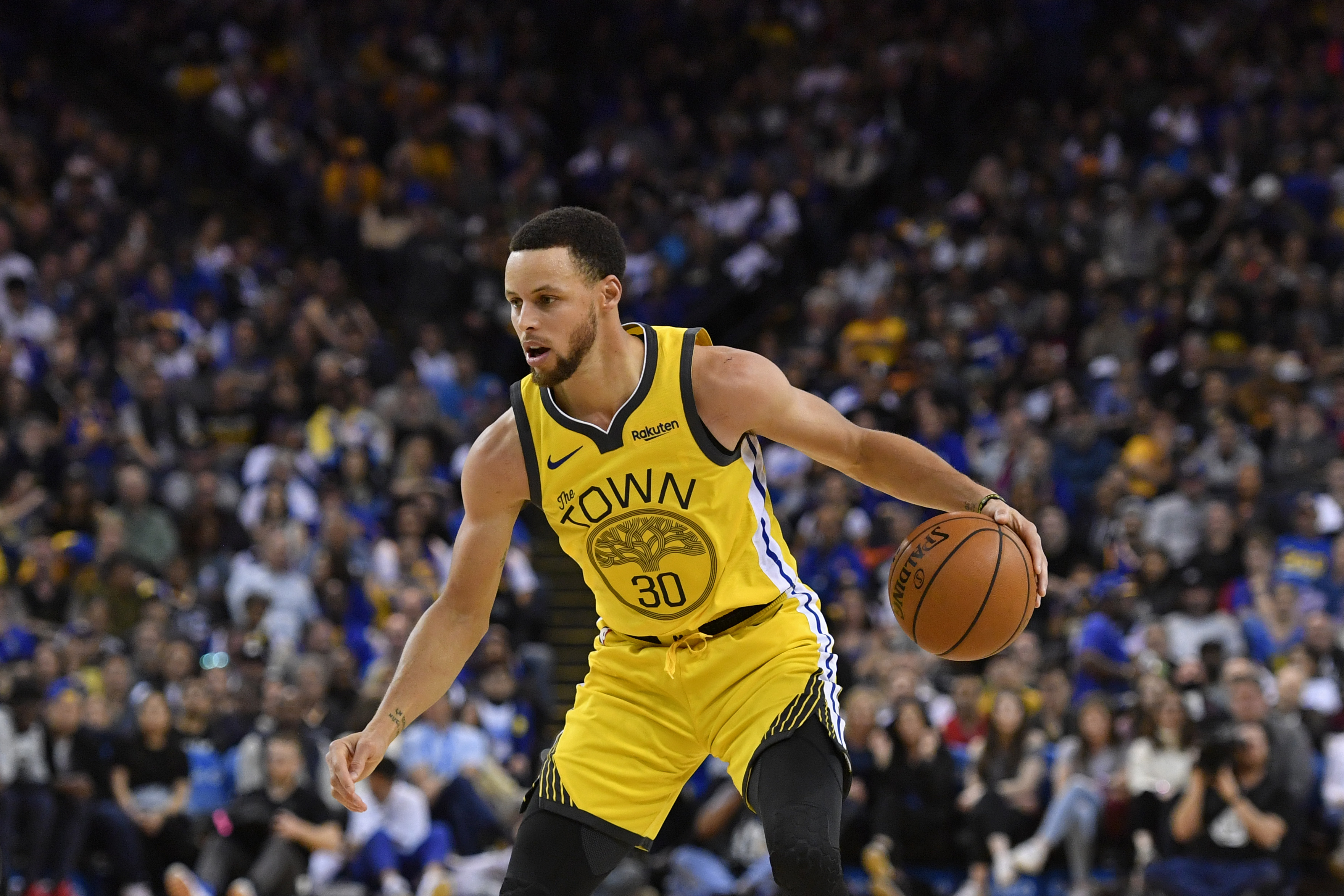 Stephen Curry hé lộ danh sách Top 5 cầu thủ vĩ đại nhất NBA: Fan LeBron James cảm động phát khóc